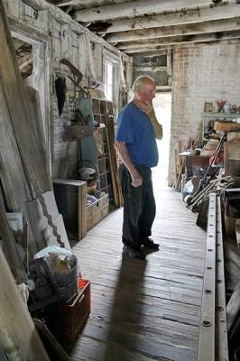 b2ap3_thumbnail_americanpickers-rollermill.jpg